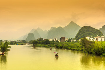 关于爱情中的失望和难受的说说 失望攒够了我自然会走