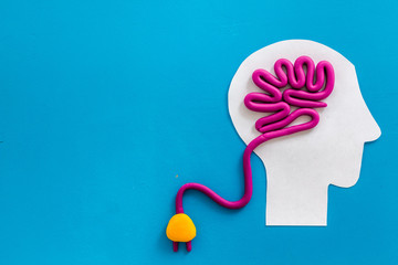 关于爱情中的失望和难受的说说 失望攒够了我自然会走